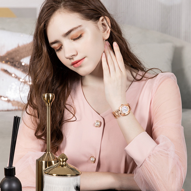 二手石英表怎么換電池，二手石英表?yè)Q電池多少錢(qián)？手表維修